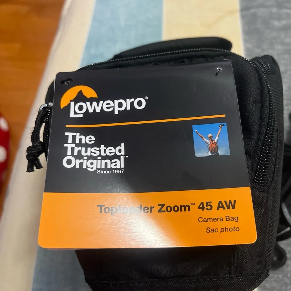 Lowepro Black Toploader Zoom 45 AW Camera Bag NWT